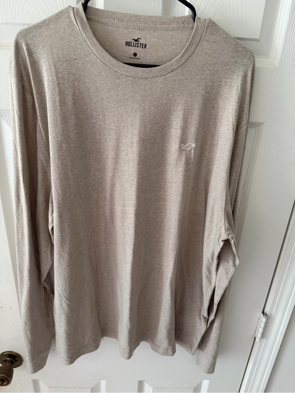 Hollister Men's Long Sleeve Crew Neck Shirt - Beige Taupe